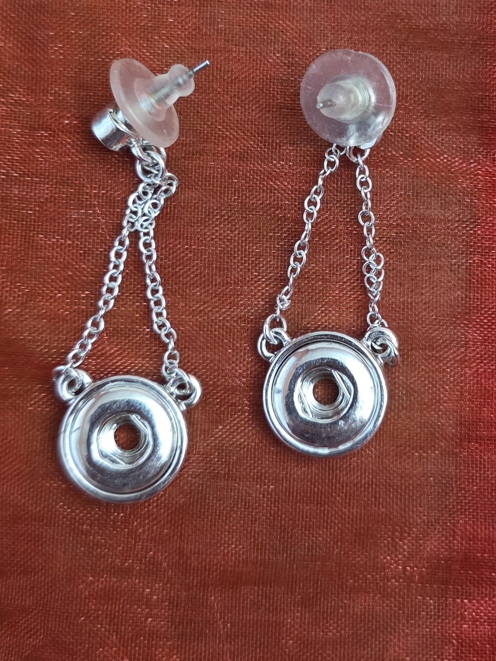 Magnoia & Vine 18MM Silver Chain Drop Earrings with Snap Charm